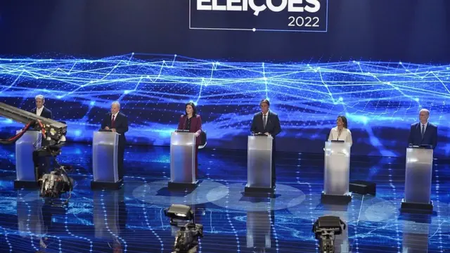 Candidatos à Presidência da República durante debate