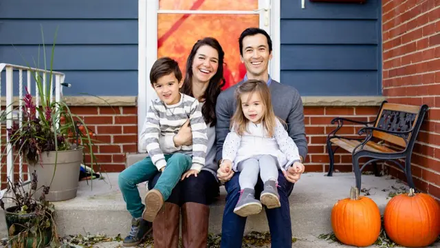 Matrimonio con un niño y una niña