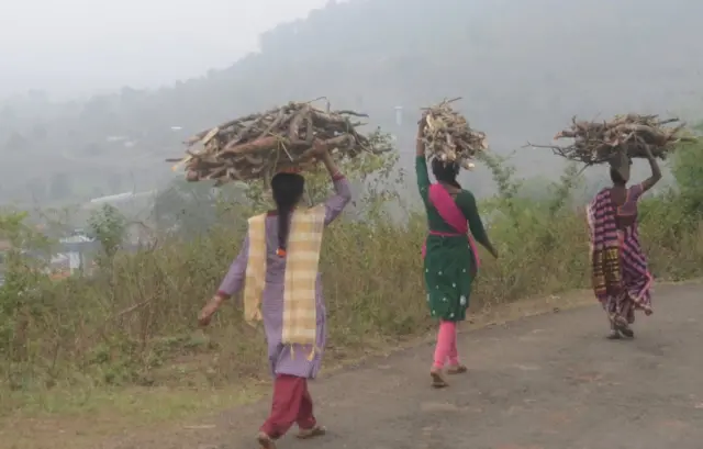 ఆదివాసి మహిళలు