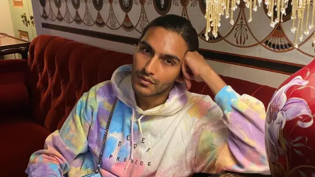 عارض الأزياء راهي شدة