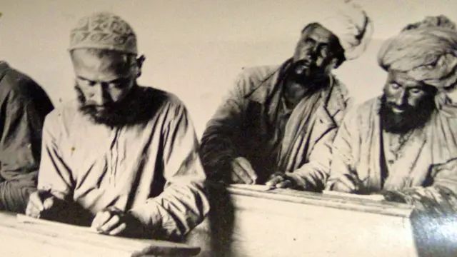 1928 год. В Душанбе организованы первые курсы по ликвидации безграмотности