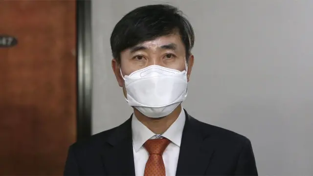 하태경 국회 정보위원회 간사(국민의힘)는 북한 환율 급락으로 인한 주민 불만을 달래기 위해 당국이 거물 환전상을 처형했다고 설명했다