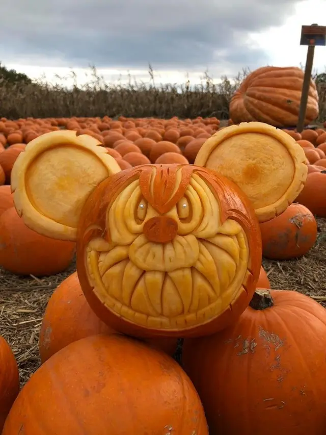 Вирізання гарбуза