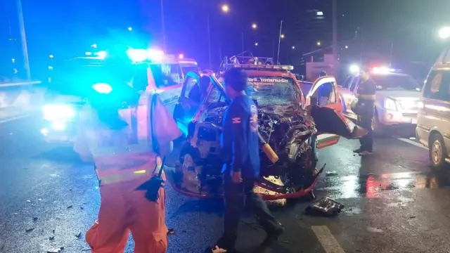 ประสานงานกู้ภัย