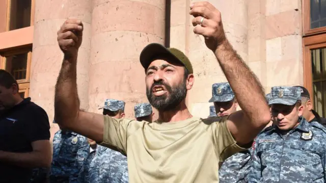 আর্মেনিয়ানদের প্রতিবাদ। 