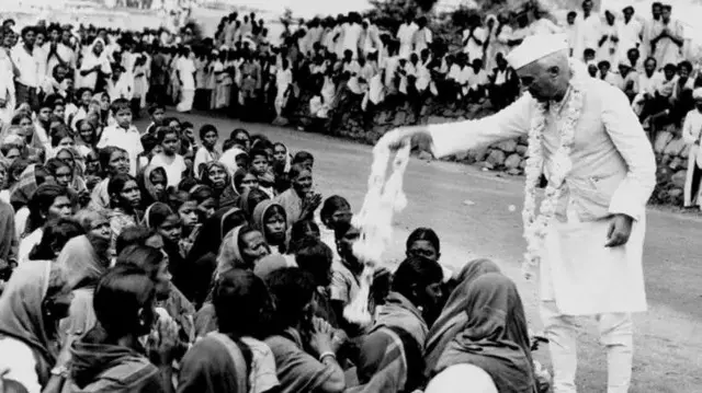 1952 के पहले आम चुनाव में प्रचार करते प्रधानमंत्री जवाहर लाल नेहरू