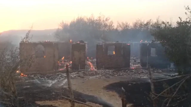 इंदरदेव धनगरवाडी याच नावाने या डोंगराला ओळखलं जातं.