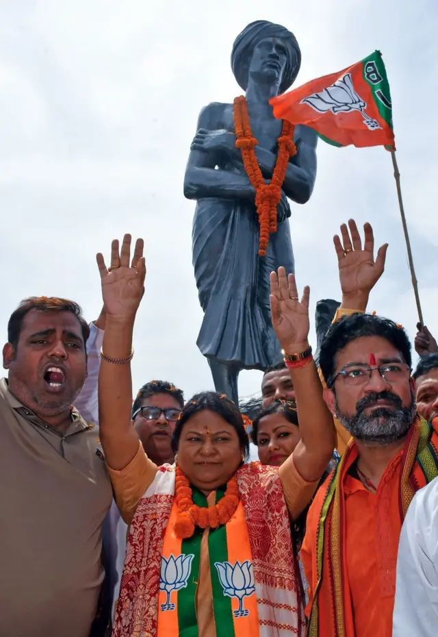 दुमका से बीजेपी ने सीता सोरेन को लोकसभा चुनाव में उम्मीदवार बनाया है. 