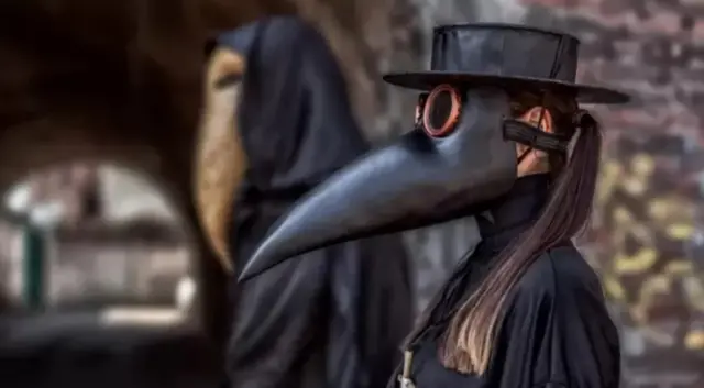 Оорудан сактануунун айласы кылып ошол учурда кийген коргоочу каражат