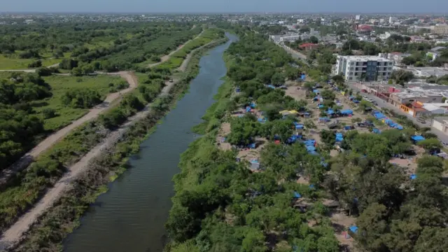 El río Bravo/Grende entre Matamoros y Brownsville