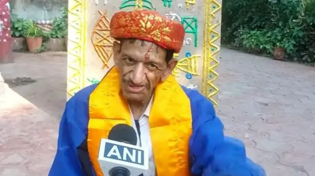 मांगीलाल यांचं म्हणणं आहे की, त्यांनी त्यांच्या मेहनतीनं घर बांधलं आहे