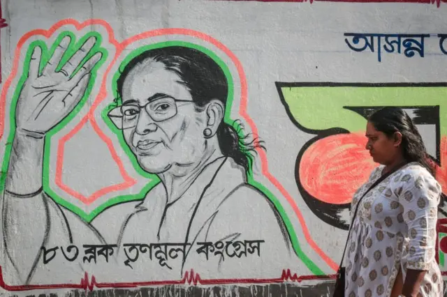 પશ્ચિમ બંગાળ, ચૂંટણી પંચ, અધિકારીઓની બદલી ડીજીપી ્ને કલોકતાના પોલીસ કમિશનરની બદલી 