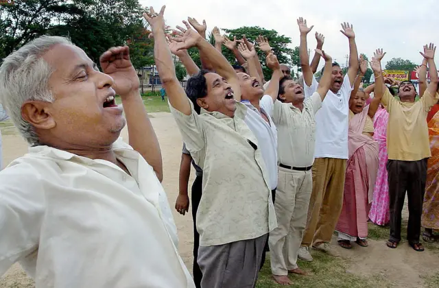 சிரிப்பு தெரபி