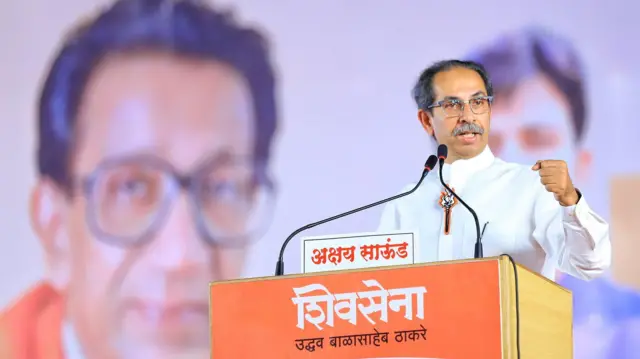 उद्धव ठाकरे त्यांच्या राजकीय कारकीर्दीतली सर्वांत महत्वाची निवडणूक लढत आहेत.