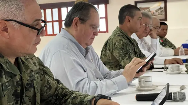 Luis Apperti durante reunião da Mesa.