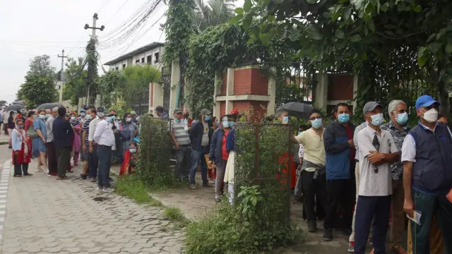 भेरो सेलको दोस्रो मात्रा दिँइदै