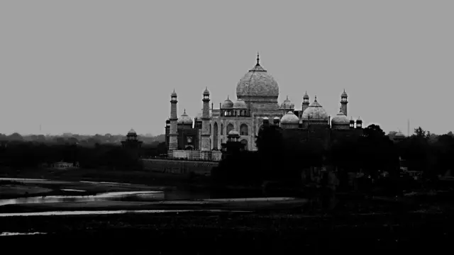 ఆగ్రా ఫోర్ట్ నుంచి తాజ్ మహల్ సౌందర్యం