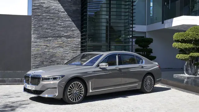 قوی‌ترین مدل سری ۷ با موتور الکتریکی بیش از ۶۵۰ اسب بخار نیرو تولید می‌کند