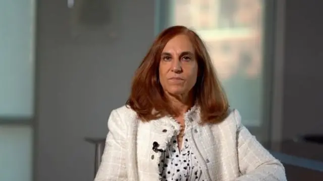 بيني غليسر تقول إنه لو نجحت الصين في مجالات التكنولوجيا المتقدمة فربما تتجاوز الولايات المتحدة كقوة أولى في العالم