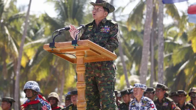 ဗိုလ်ချုပ်မှူးကြီး မင်းအောင်လှိုင်