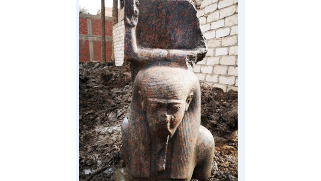 مصر تكشف عن تمثال نادر للملك رمسيس الثاني