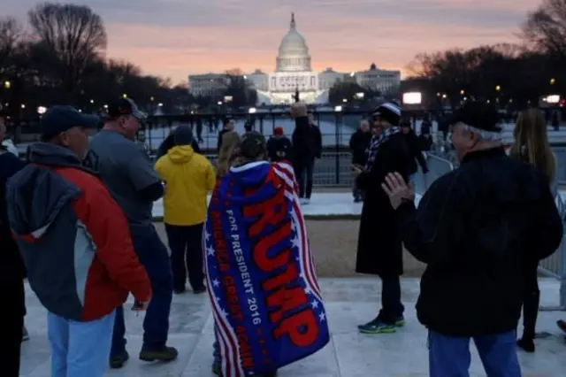 Очереди на церемонию инаугурации в Вашингтоне занимали с самого утра.