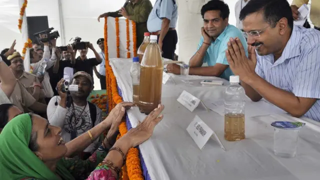 கேஜ்ரிவால்