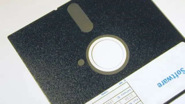 Попп надсилав віруси на дискетах