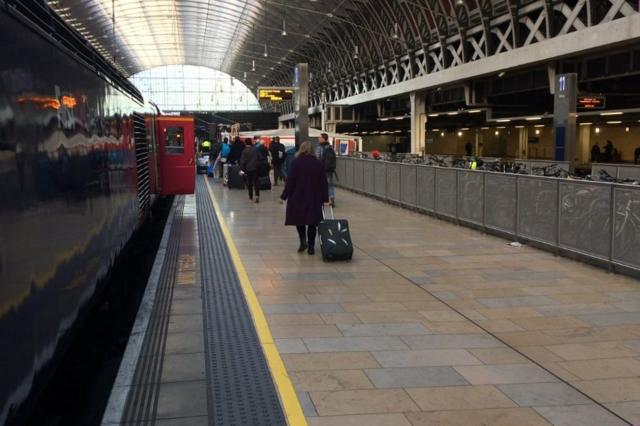 2016年——倫敦帕丁敦火車站