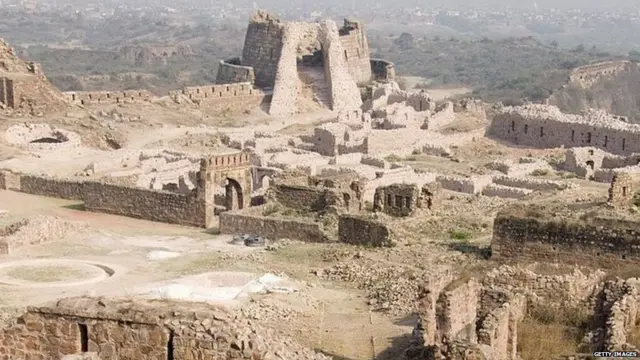 तुगलकाबाद किला, दिल्ली