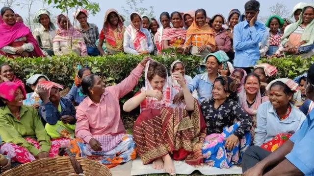 कांग्रेस की चुनावी रैली में प्रियंका गांधी