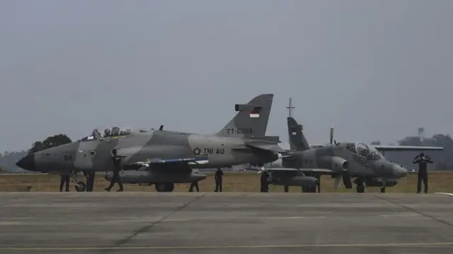 pesawat tempur, tni au, hawk