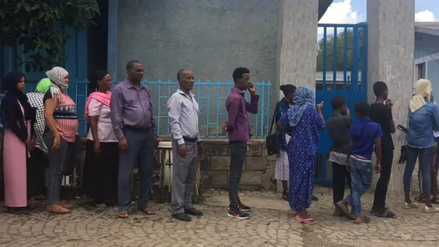 Hiriira tajaajila argachuuf hiriirame