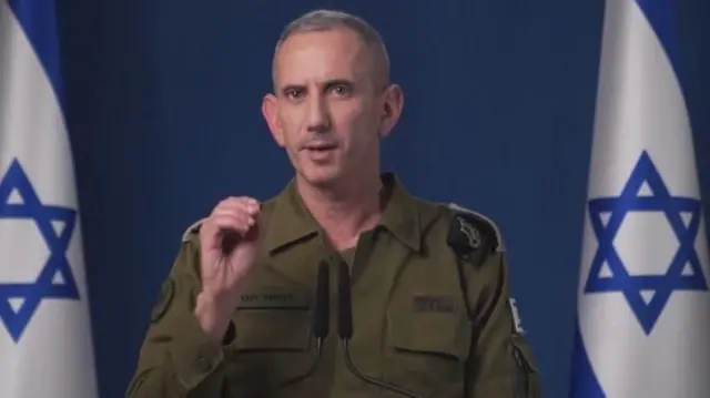 ઇઝરાયલી સેનાના પ્રવક્તા હગારીનું કહેવું છે કે હિઝબુલ્લાહ લોકોને ગેરમાર્ગે દોરે છે અને તેને કારણે લોકોના જીવ જોખમમાં મૂકાયા છે