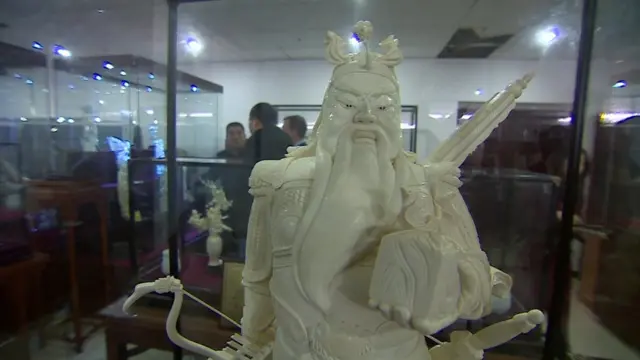 யானைத்தந்த சிற்பங்கள் செல்வந்த சீனர்களின் பொக்கிஷங்களாக பராமரிக்கப்படுகின்றன