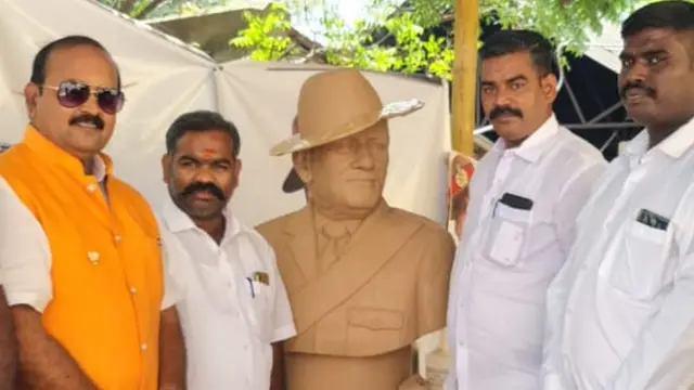 பிபித் ராவத் சிலை