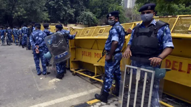 પ્રતીકાત્મક તસવીર