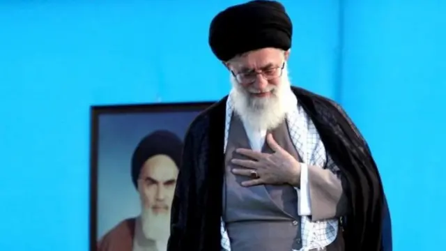 رهبر ایران اختیارات خود را برای تایید مصوبات شورای عالی هماهنگی اقتصادی سران قوا به طور مشترک به رئیس جمهور، رئیس مجلس و رئیس قوه قضائیه تفویض کرده برای همین مصوبات این شورا مورد تایید رهبر تلقی میشود