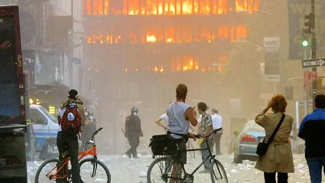 9/11 இரட்டை கோபுரம் உண்மையில் விமானம் தாக்கித்தான் இடிந்ததா? - சதி பின்னணிகள்