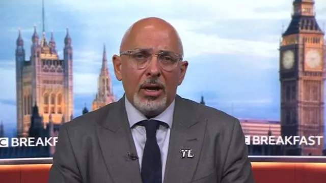 İngiltere Eğitim Bakanı Nadhim Zahawi, okulları açık tutmak için her şeyi yapacaklarını söyledi