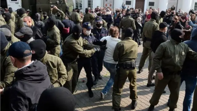 протест