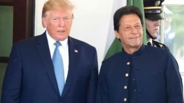 இம்ரான் கான்: பாகிஸ்தானின் அப்பட்டமான உண்மைகளை எதிர்கொண்ட ஓராண்டு காலம்