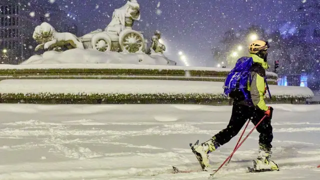 Человек на лыжах в Мадриде