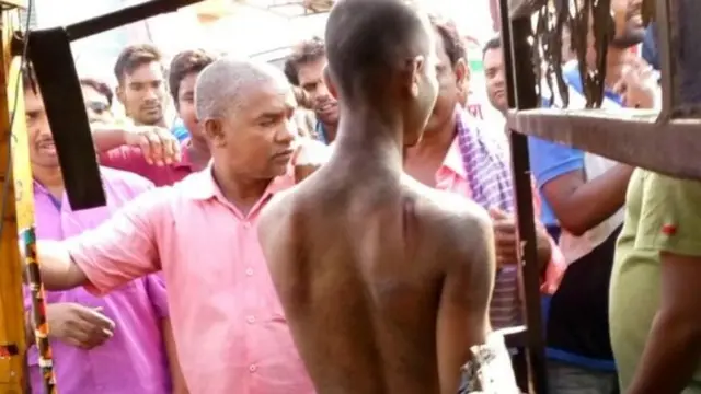 بکارو کی مشتعل بھیڑ