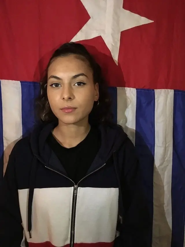 Julia Jouwe, Nicholaas Jouwe, Papua, Belanda