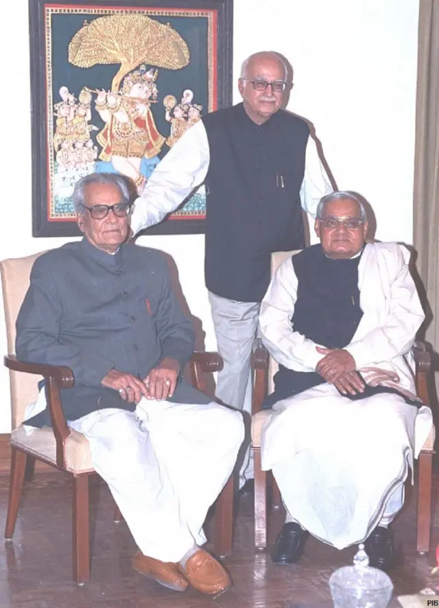 आडवाणी, शेखावत और वाजपेयी