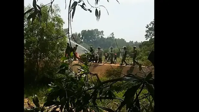 Hình ảnh đoạn video clip được cho là quay tại Đầm Trà Ổ hôm 8/5 được lan truyền nhiều trên mạng