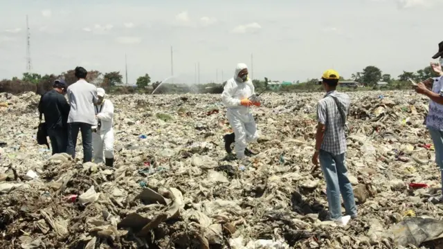 เจ้าหน้าที่ตรวจคุณภาพอากาศ