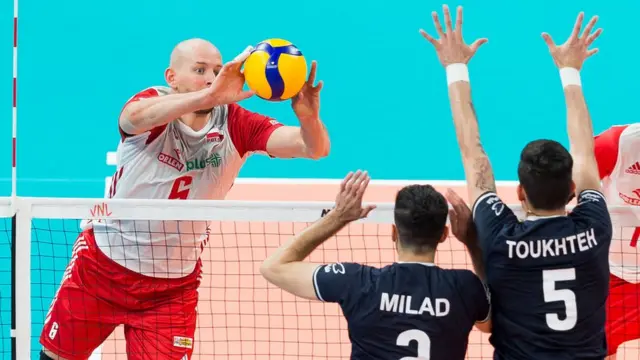 ایران در این مسابقات یک بار موفق به پیروزی مقابل لهستان شده است