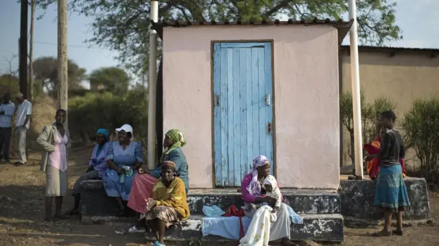 बोत्सवाना की आमदनी का बड़ा ज़रिया टूरिज़्म है.